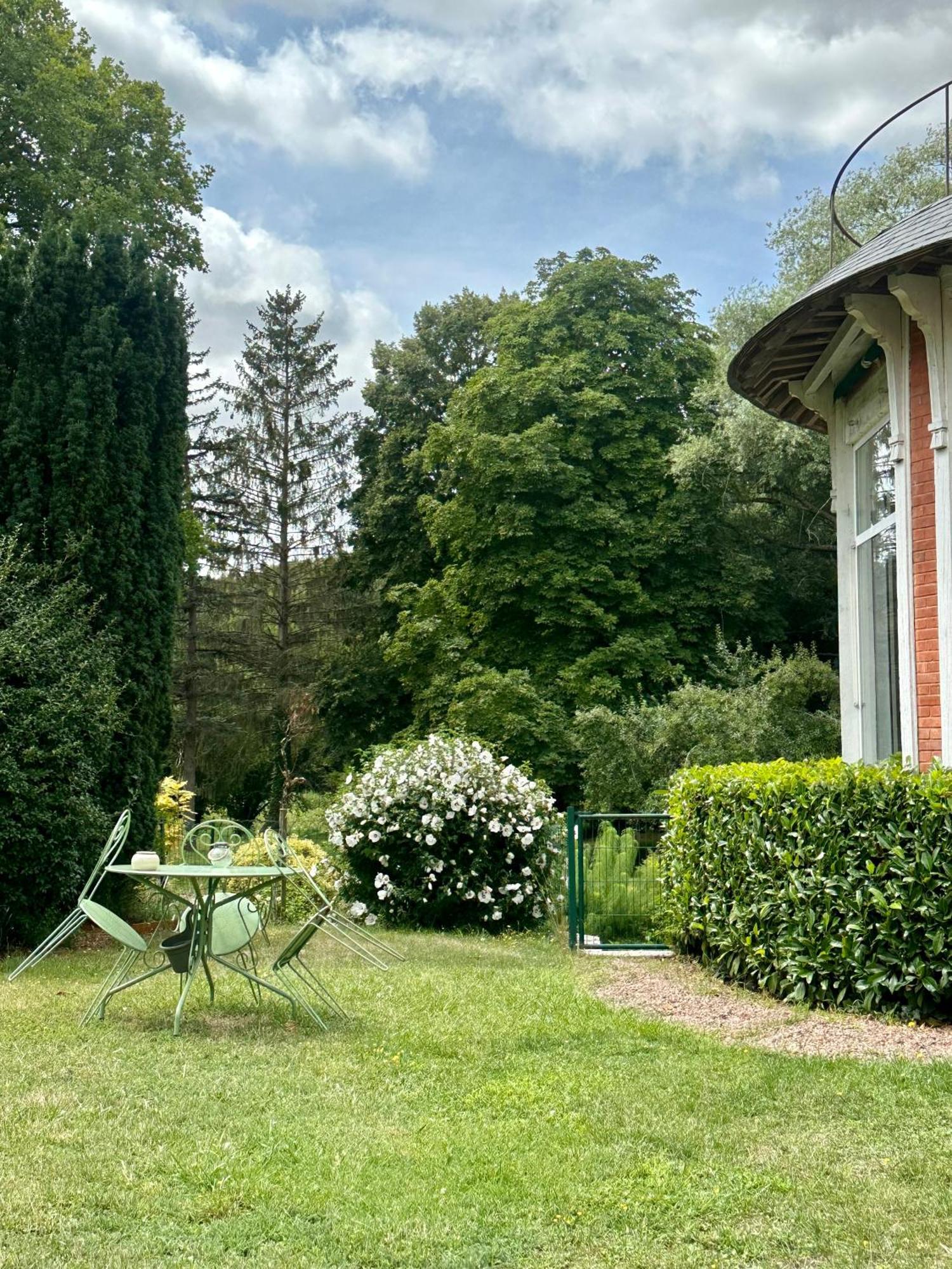 Le Moulin De Francueil Bed & Breakfast Exterior foto